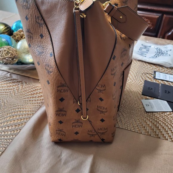 MCM shoulder bag with detachable strap - Picture 6 of 9